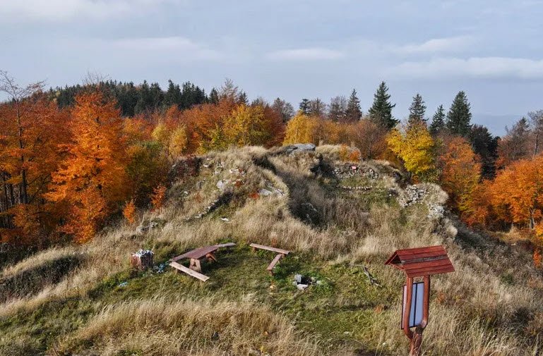 Ruins of Karpenstein Castle, Poland